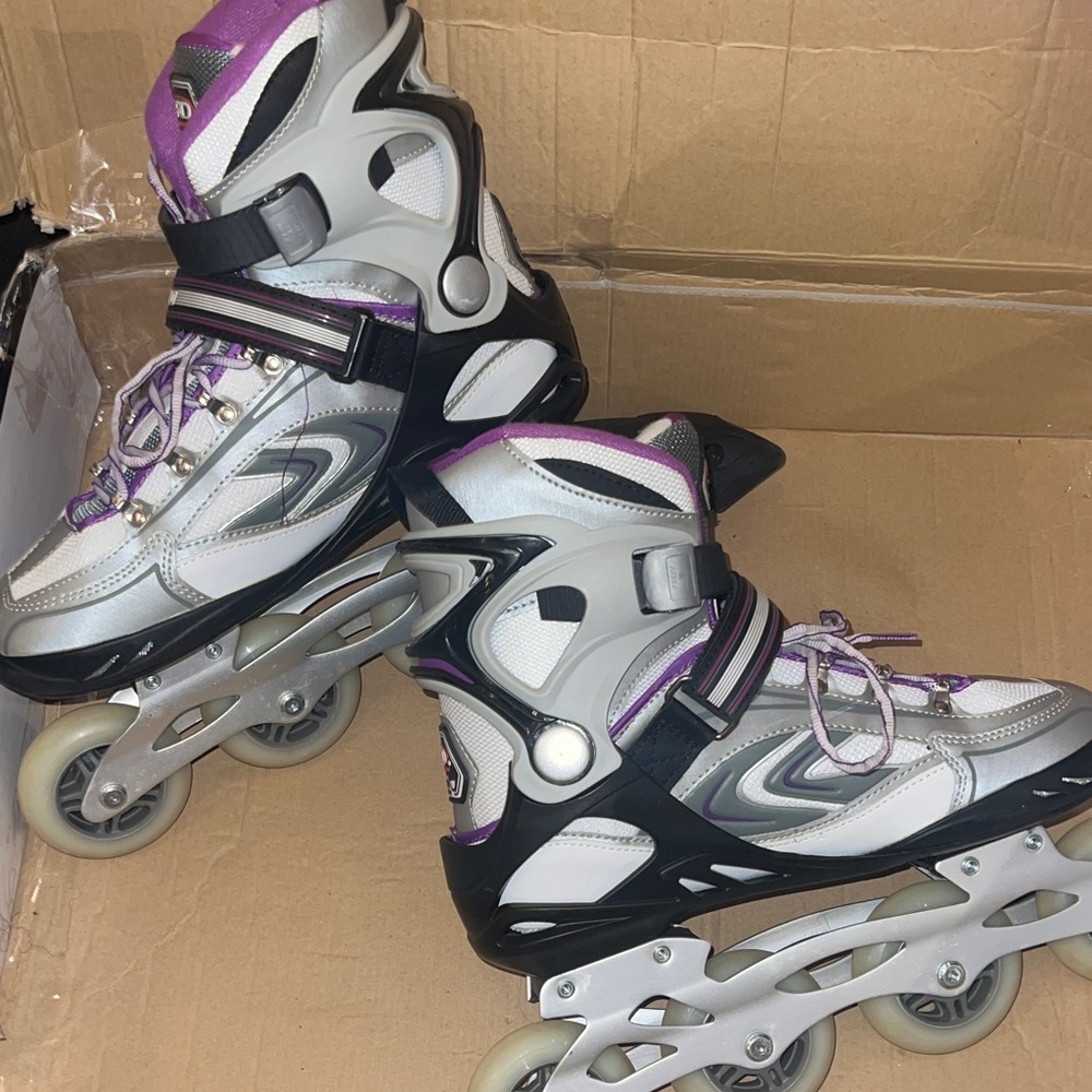 Women's Athletic Inline Skates with Purple and Gray Accents